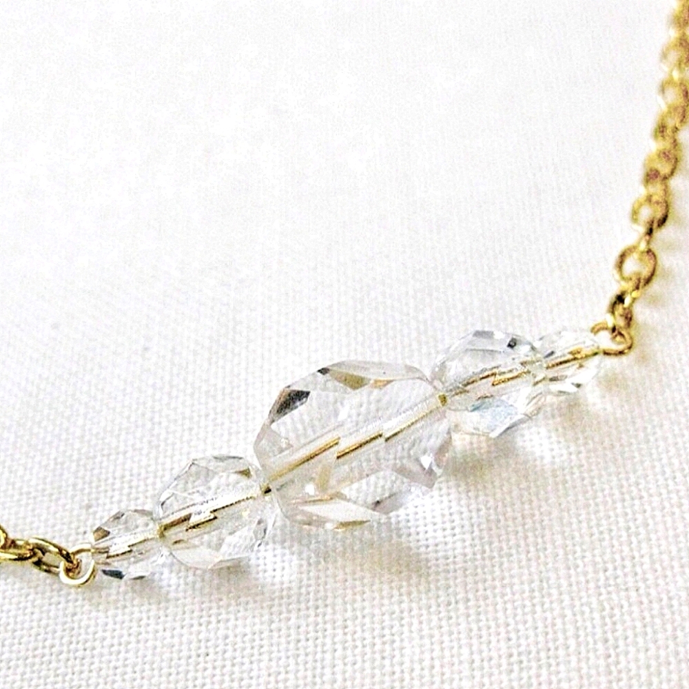 Graduated Clear Facetted Glass Bar Necklace on Gold Chain